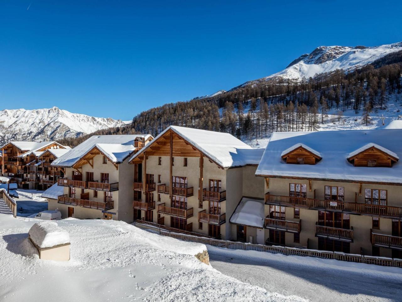 Sunweb Les Balcons De Bois Mean Aparthotel Les Orres Exterior photo